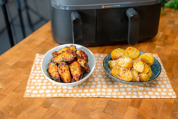 Baharatlı Kanat ve Parmesanlı Taze Patates Nasıl Yapılır?