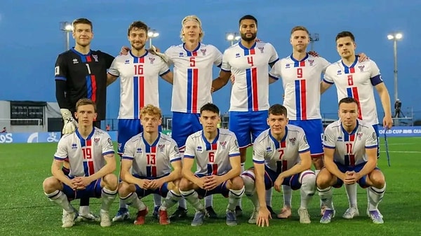 Ancak imkanları belli olan bu ülkenin milli futbol takımı adeta destan yazıyor.