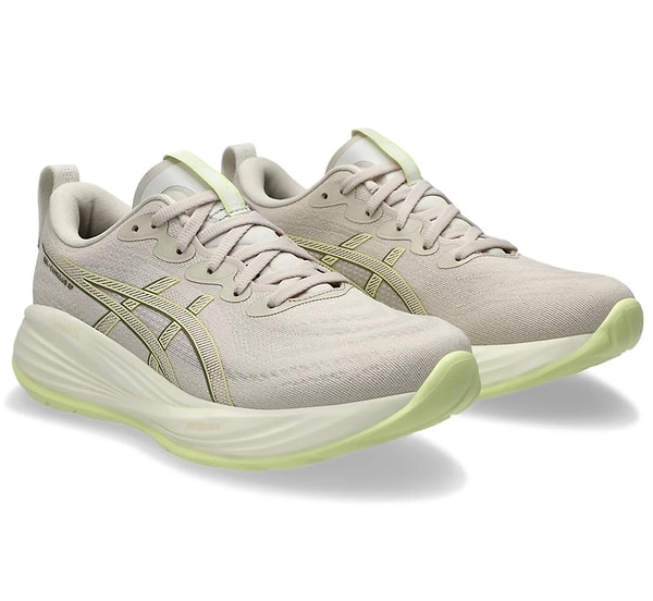 Asics ürünlerinde net %40'a varan indirimler!