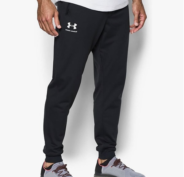 Under Armour Sportstyle Triko Joggers rahatlığı ve şehir tarzını birleştiren harika bir eşofman altı.