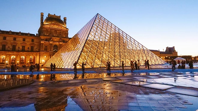 There Has Been a Robbery at the Louvre Museum in Paris