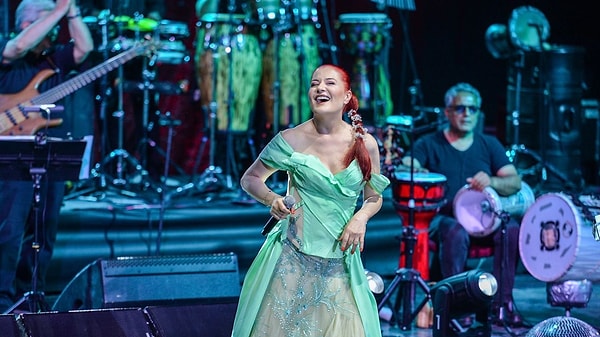 1997’de çıkardığı Çapkın albümü, Erçetin’in kariyerinin zirveye doğru tırmandığı bir dönemdi.