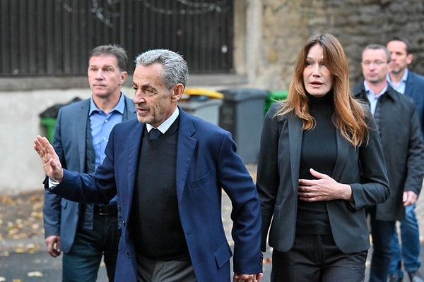 The first night in prison for the former French President, Nicolas Sarkozy, was fraught with incidents.