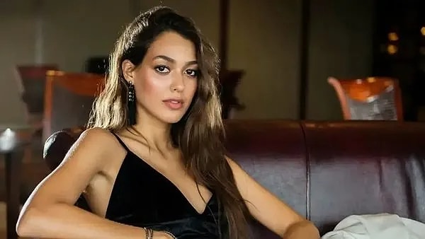 Her şey Berna Laçin'in Hilal Altınbilek'i estetikleri üzerinden eleştirmesiyle başlamıştı.