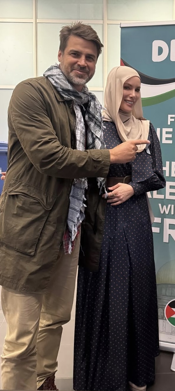 From time to time, Gamze Ozcelik shares photos with her husband on her social media account.