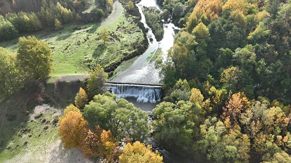 Öte yandan, kalıcı çözüm için başlatılan su seferberliği kapsamında hummalı çalışmalar sürüyor.