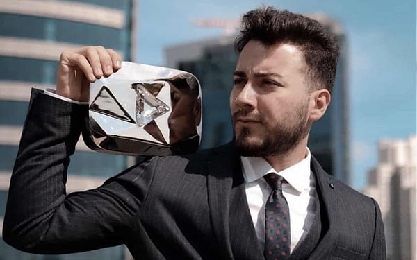 Enes Batur, one of the most recognized YouTubers on social media, unexpectedly made the decision to shut down his channel, which boasted millions of subscribers.