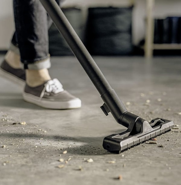 Kärcher KWD 1 W V‑12/2/18, evin temizliğinde hem kuru hem ıslak alanlarda ekstra bir yardımcı arayanlar için öne çıkan bir seçenek.