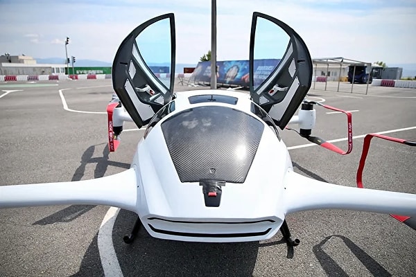 Kullanmak için eğitim gerekecek, iniş kalkış yerleri için de belediye ile görüşmeler sürüyor.