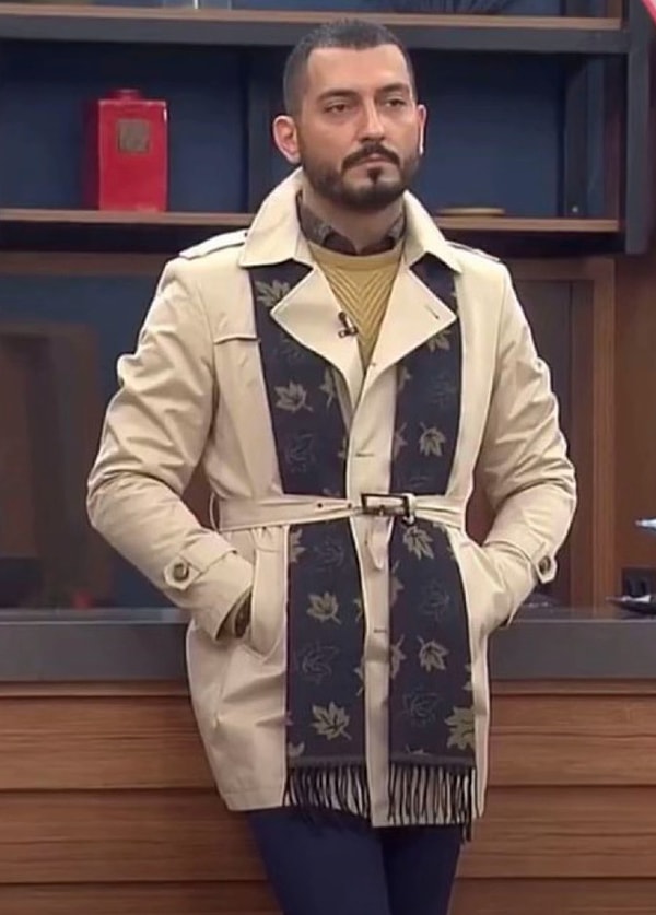 Kısmetse Olur, yıllardır ekranda kurduğu “evreni” sosyal medya gündemine taşıyor, yarışmaya katılan isimler de yaşanan kaos dolu olaylar da dilden dile dolaşıyor.