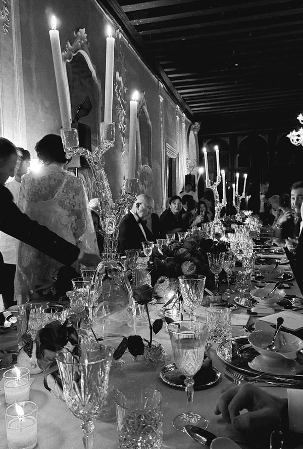 Gazeteci Şirin Payzın’ın İtalya’da dünyaevine girmesi gündemde.