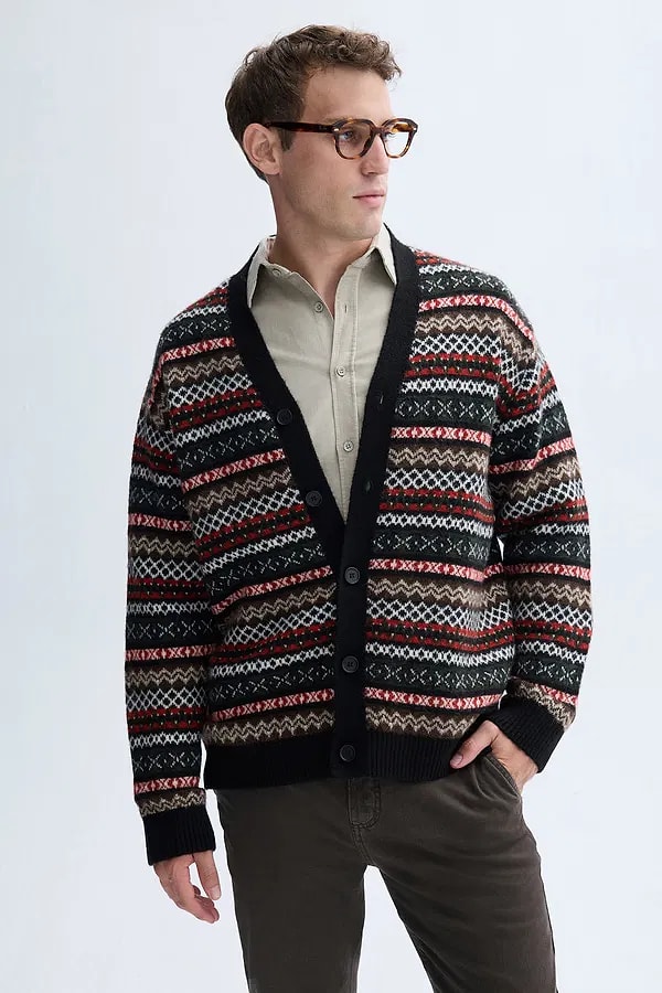 Adil'in giydiği hırkanın fiyatı 2.599,00 TL!