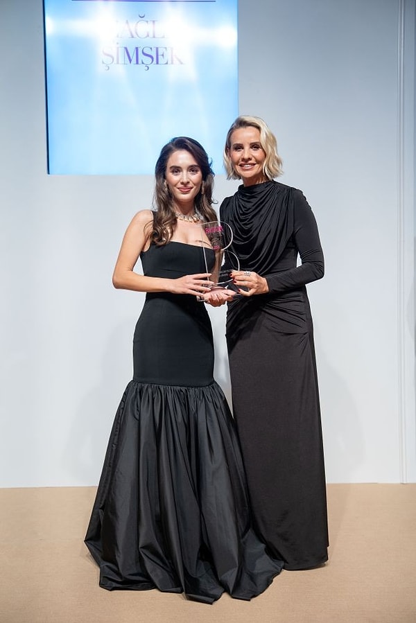 “Yılın Yükselen Yıldızı” Çağla Şimşek