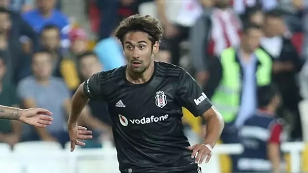 2017-2018 sezonunda Gaziantep’ten Beşiktaş’a transfer olan Orkan Çınar, Siyah-beyazlı forma altında Şampiyonlar Ligi’nde asist yapmayı başarmıştı.