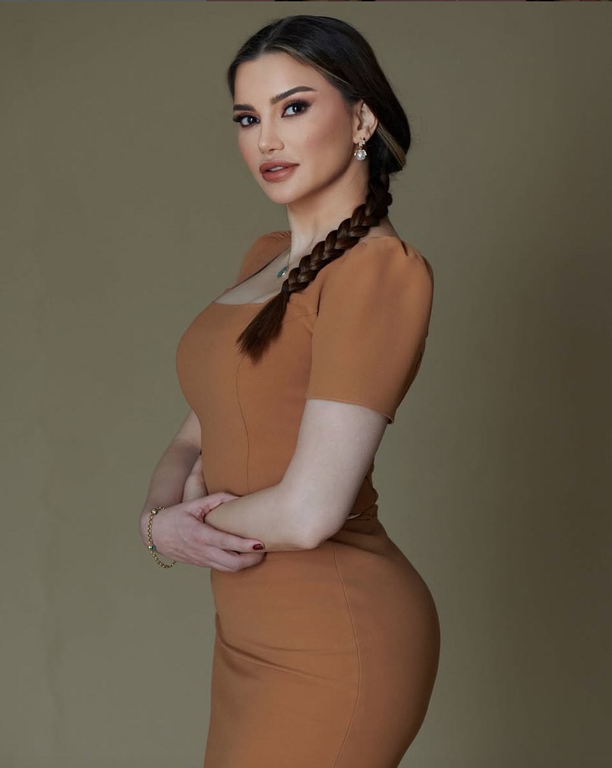 Esra Ezmeci Popo Protezi Mi Yapt rd Onedio Esra Ezmeci Popo Protezi Mi Yapt rd Onedio