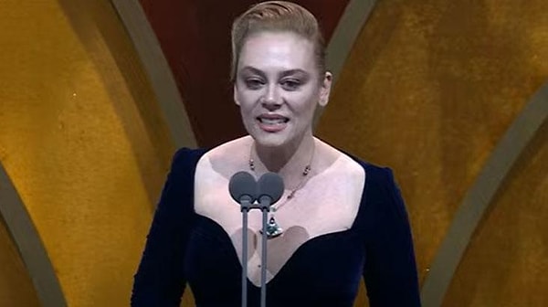 Hatırlarsanız 2024’te En İyi Kadın Oyuncu ödülünü Demet Evgar, En İyi Erkek Oyuncu ödülünü Mert Yazıcıoğlu kazanmış; İnci Taneleri “En İyi Dizi” seçilmişti.