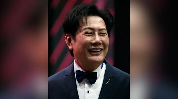 Olayın görüntüleri sosyal medyada paylaşılınca Nawat Itsaragrisil tepkiler üzerine özür dilemek zorunda kaldı.