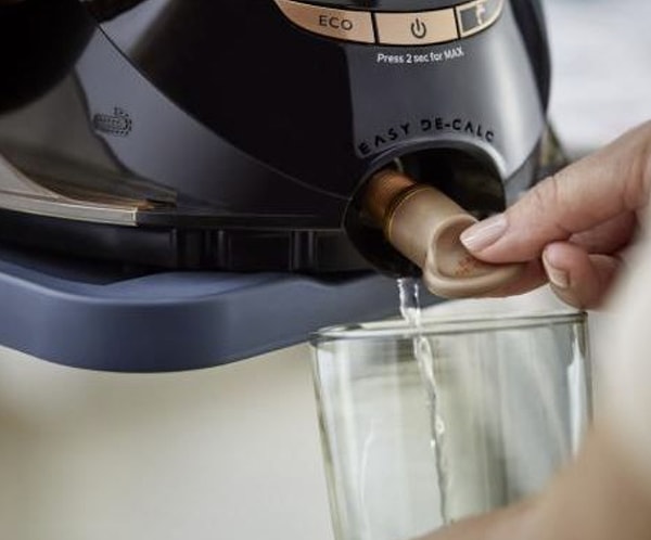 Geliştirilmiş buhar üretim sistemi, kireci zahmetsizce parçalayarak ütünüzün içinde birikmesini önlüyor.