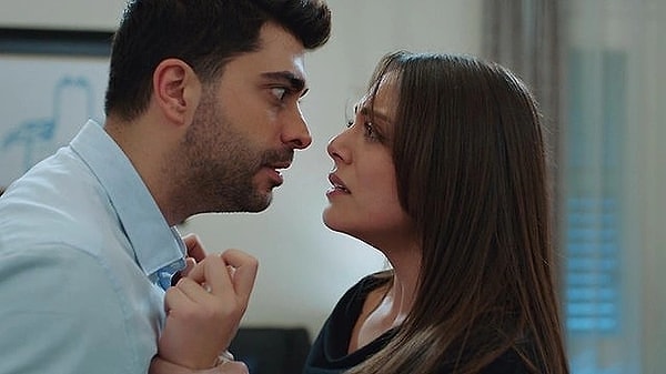 Kızılcık Şerbeti'nde ayrılıklar bitmiyor.