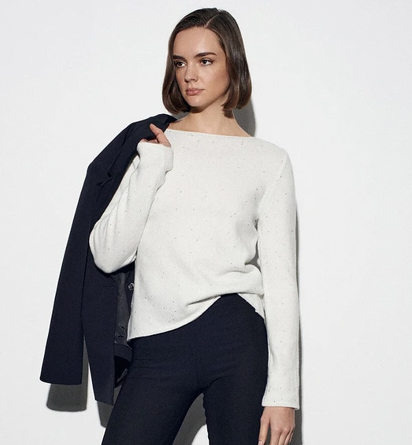 Dilvin 10836 Yün Karışımlı Parıltılı Kayık Yaka Kazak-Ekru