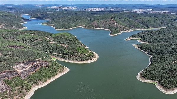 İstanbul'da günlük kişi başı ortalama 200 litre su kullanıldığının altını çizen Toros, konuşmasını şöyle sürdürdü: