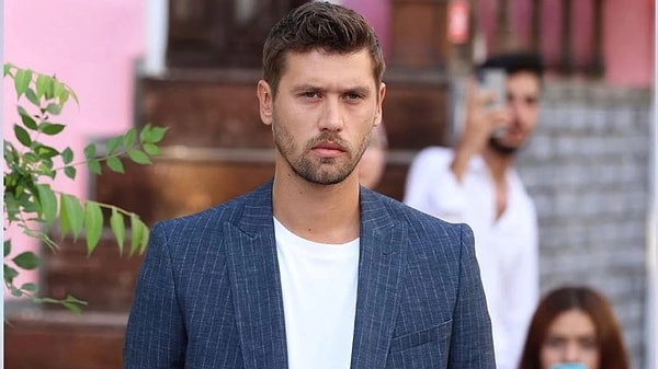 Serhan Onat Oyunculuk Kariyeri