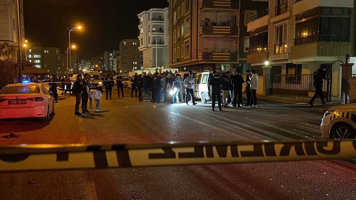 Park Yeri Bulamayınca Sokak Düğününe Ateş Etti: 1 Çocuk Öldü, 6 Kişi Yaralandı