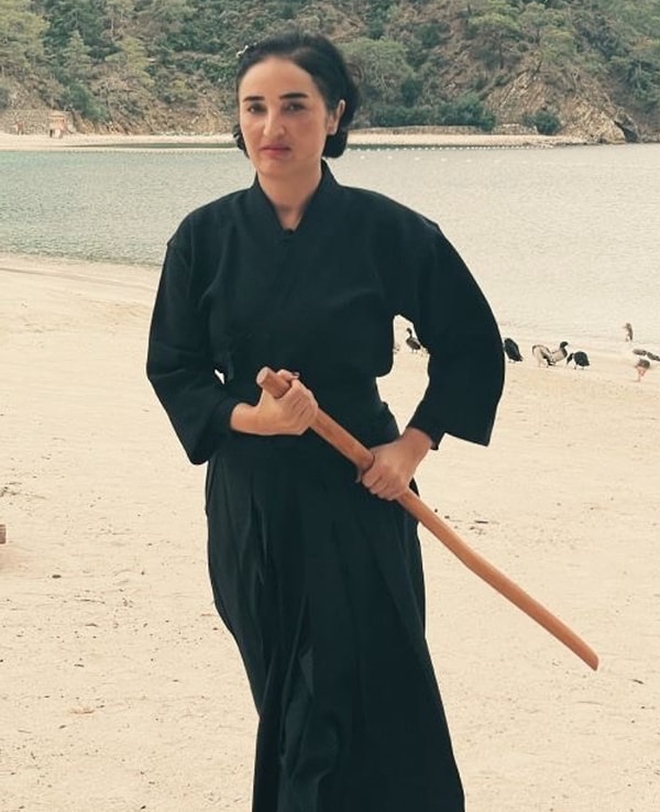 Fadik Sevin Atasoy, a prominent figure in Turkish theatre, has been making quite intriguing headlines over the past few months.