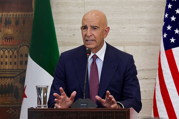 Demokrat Parti vekillerinin paylaştığı ve gündemi sarsan maillerde ABD Türkiye Büyükelçisi Tom Barrack’ın da olduğu öğrenildi.