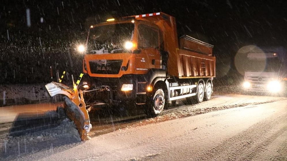 Kar Başladı Yollar Kapandı! Türkiye’ye Kar Erken Geldi: Hava Sıcaklığı Sıfırın Altına Düştü
