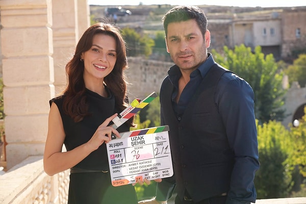 Geçtiğimiz hafta en çok izlenen diziler Uzak Şehir, Taşacak Bu Deniz ve Kızılcık Şerbeti oldu.