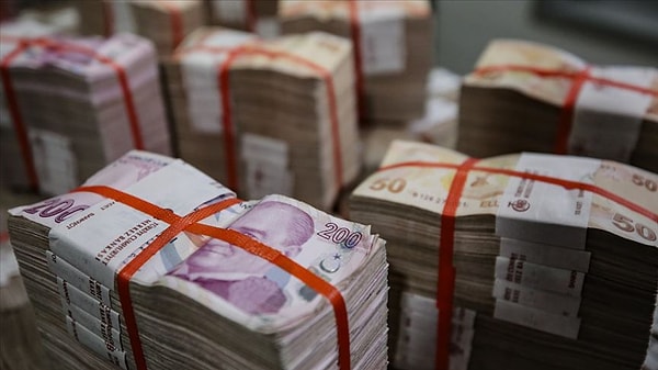 40 milyon kişinin kredi kartı borcu var.