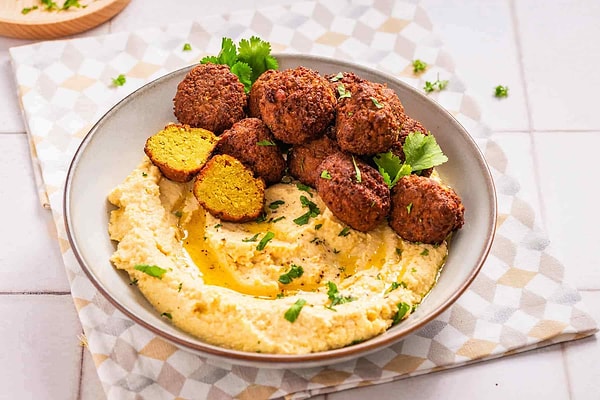 5. Sebzeli Falafel ve Hummus