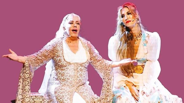 İddialara göre Mine Koşan’ın sahneye çıkacağı bölümde kulisten çıkması için bir “kod” ya da işaret bekleniyordu; ancak bu bilgilendirme yapılmadı ve Koşan planlandığı anda sahneye giremedi.