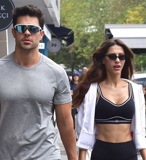 Hadise, Mehmet Dinçerler defterini kapattı ama Mehmet Dinçerler bir şekilde hayatımızda kalmayı başardı.