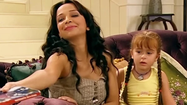 Asena Keskinci, Evrim Akın tarafından fiziksel ve psikolojik şiddet gördüğünü aynı zamanda Akın’ın babasıyla birliktelik yaşadığını dile getirmişti.