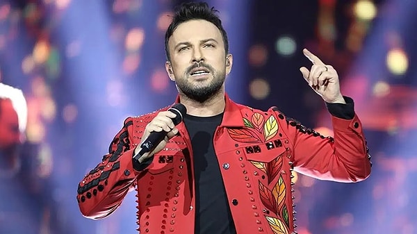 Megastar Tarkan'ın konser biletleri saatler içinde tükendi.