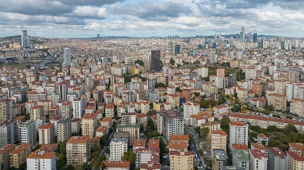 Merkez Beşiktaş, Ortaköy, Şişli gibi ilçelerden Başakşehir, Bahçeşehir ve Beylikdüzü’ne kayıyor.