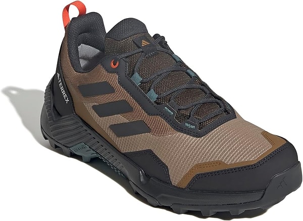 Bugün Amazon’da indirime giren adidas Terrex Eastrail Erkek Spor Ayakkabı, özellikle açık hava aktivitelerini sevenler için biçilmiş kaftan.