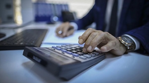 Gelir İdaresi Başkanlığı’nın yüzde 25,49 olarak belirlediği Yeniden Değerleme Oranı ile birçok kaleme zam gelecek.