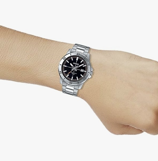 Klasik tarzdan vazgeçemeyenler için; Casio Standart Erkek Kol Saati