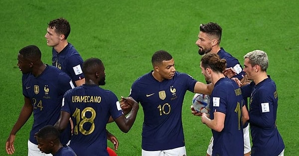 Yapılan açıklamada çaldırılan veriler duyuruldu.