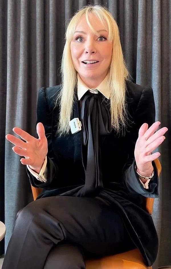 April Brodie isimli bir kadın, 59 yaşında “içindeki kişiyle yüzünün uyuşmadığını” düşündüğü için yüzüne kapsamlı bir estetik yaptırmak amacıyla Kore’ye gitti.