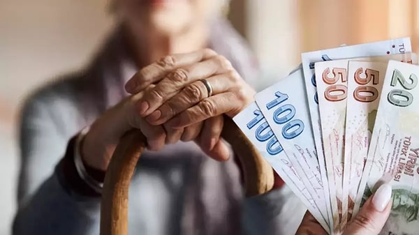 En düşük emekli maaşı 36 bin TL'ye çıkabilir!