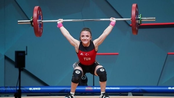 Milli halterci Cansu Bektaş, peş peşe 3'üncü Avrupa şampiyonluğuna ulaştı