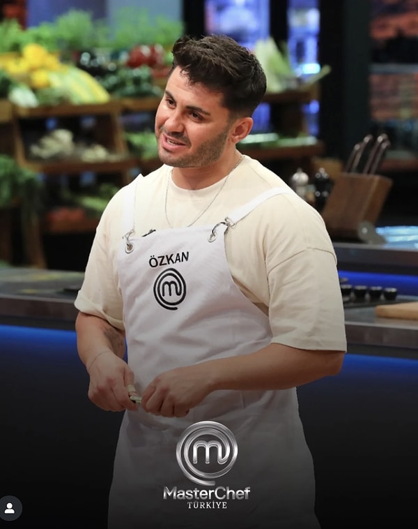 MasterChef'te üçüncü ceketin sahibi totalde 58.5 puanla Özkan oldu.