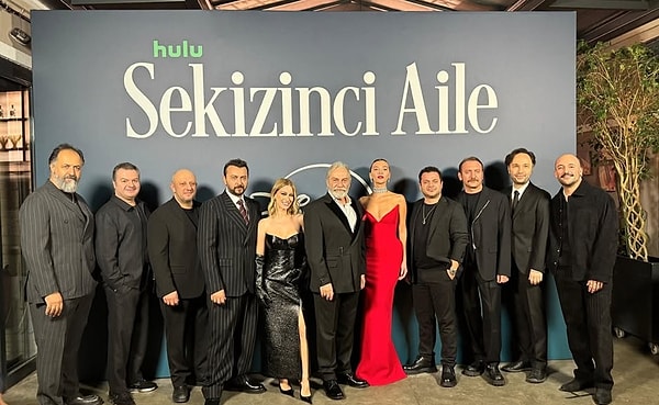 Disney’in iddialı yapımlarından Sekizinci Aile, hem oyuncu kadrosu hem de entrika dolu hikayesiyle daha ilk bölümlerden büyük bir izleyici kitlesi yakaladı.