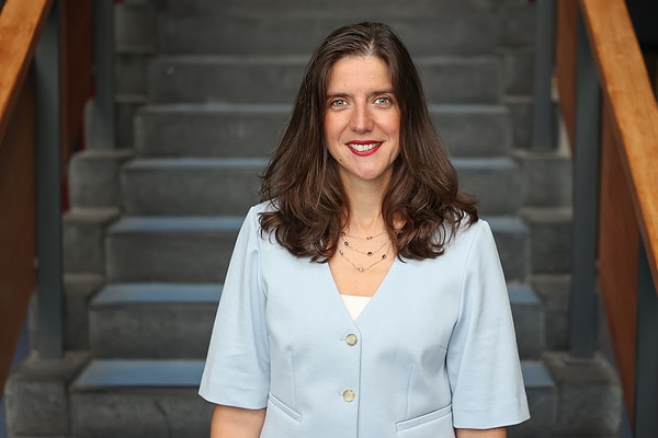 Bursa Kız Lisesi'nden mezun olan Fatma Deniz, Akademik kariyerine Almanya Münih'te bilgisayar bilimi lisans eğitimiyle devam ettirdi.