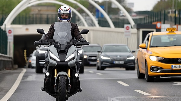 Tüm araçların %21'ini, kazaların %53'ünü oluşturuyorlar.