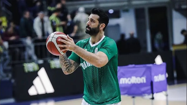 Galatasaray, Göksenin Köksal'ın davranışlarına tepki gösterdi.